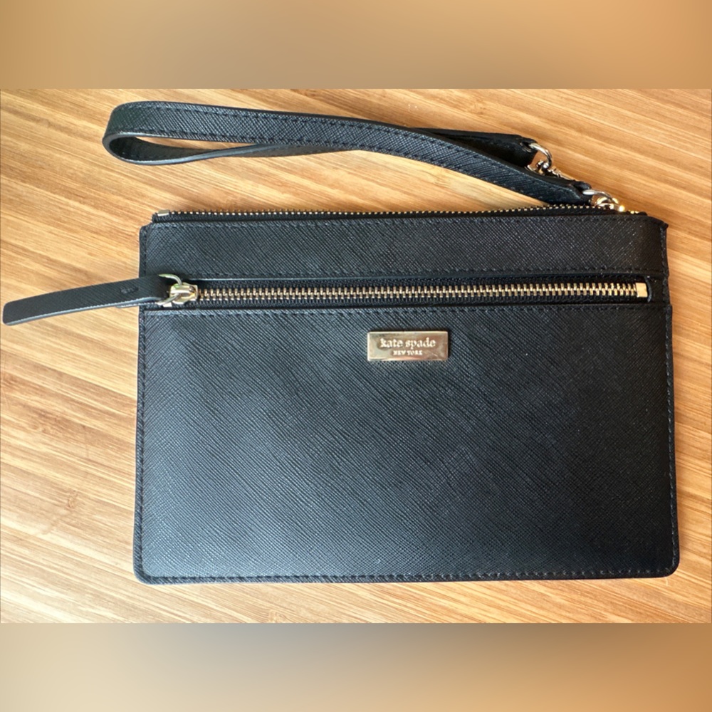 Kate pase saffiano wristlet